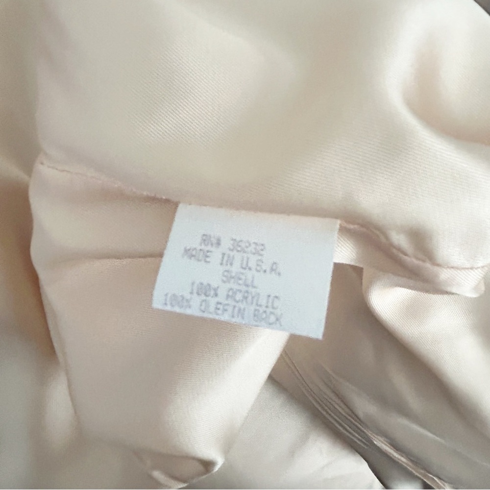 Vintage Neiman Marcus Ivory Textured Faux Fur Coat | Size L - Picture 5 of 5